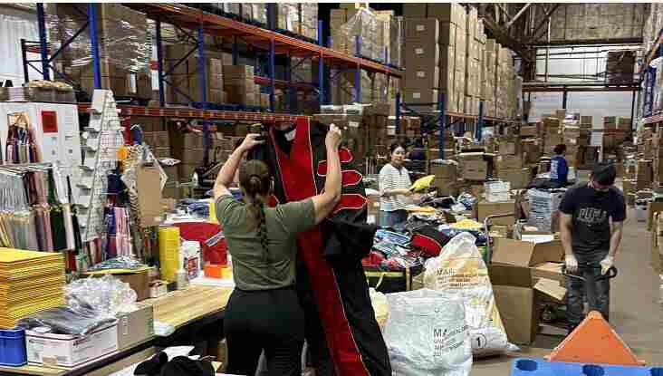 Cap and Gown Outlet Warehouse
